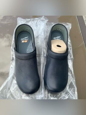 DANSKO XP 2.0 Clogs, Black, Sz 44, New